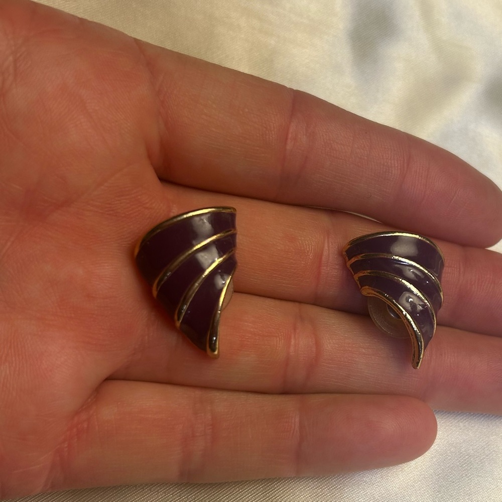 Earrings gold plated with plum enamel, marked left and right